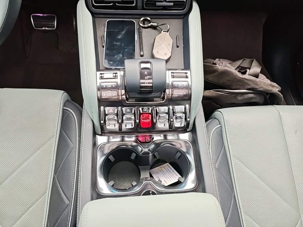 2023 Fang Cheng Bao Leopard 5 White, 72,800 km, China export – photo 14