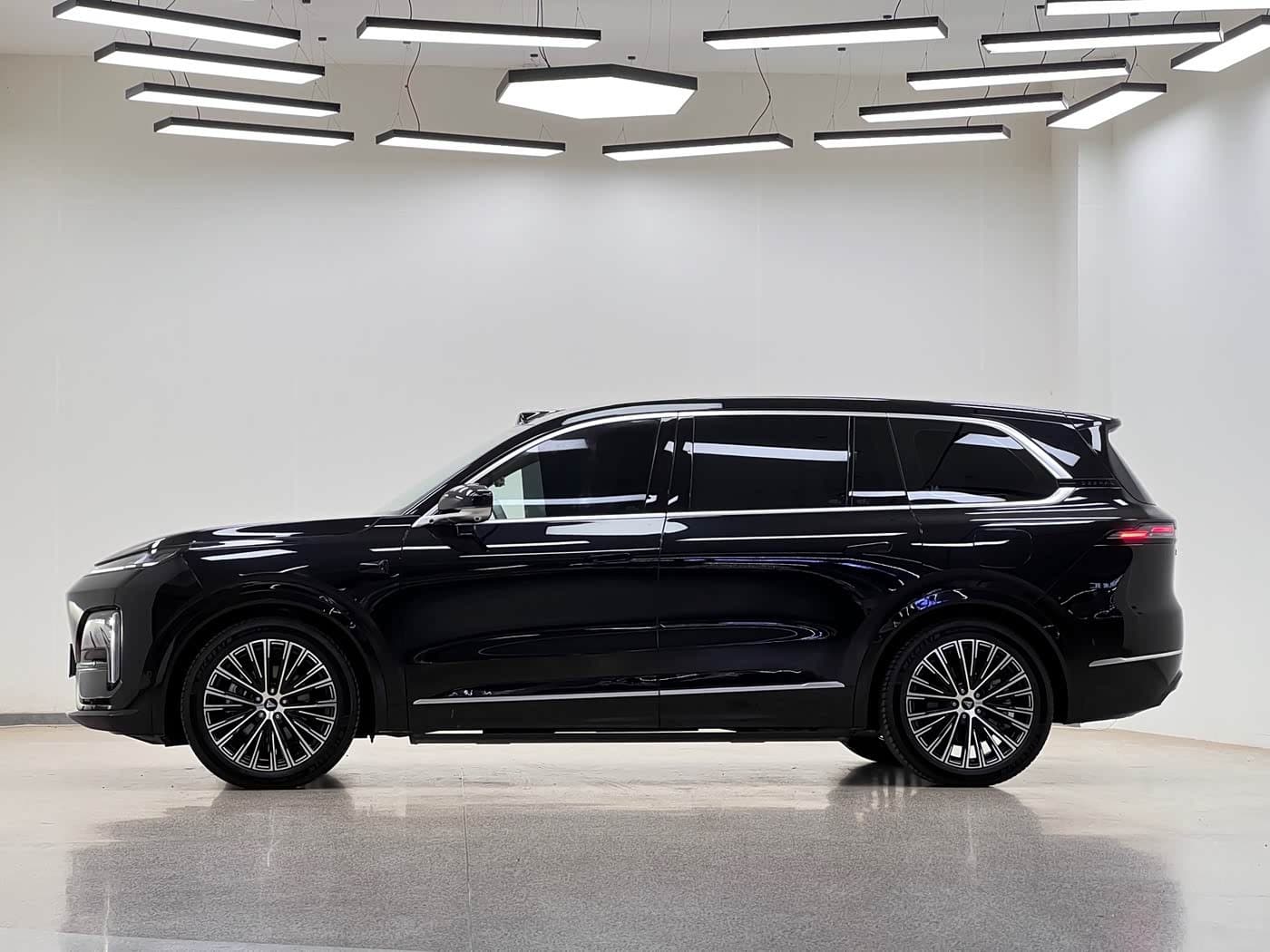 2025 Deepal Deep Blue S09 Black, 14,600 km, China export – photo 4
