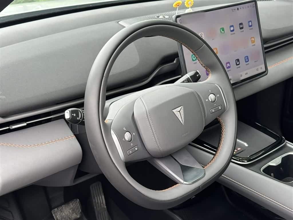 2025 Deepal Shenlan S05 Silbergrau, 3,500 km, China export – photo 5