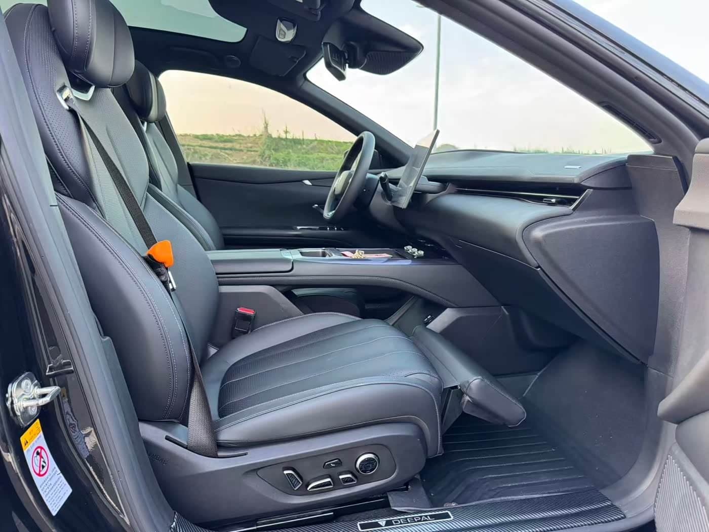 2024 Deepal Shenlan L07 Black, 32,000 km, China export – photo 16