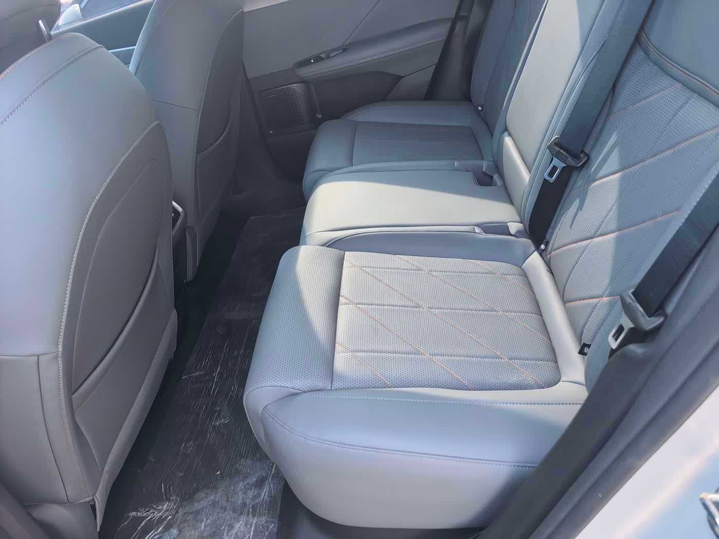 2025 Deepal Shenlan S05 Gris Argenté, 7,000 km, China export – photo 8