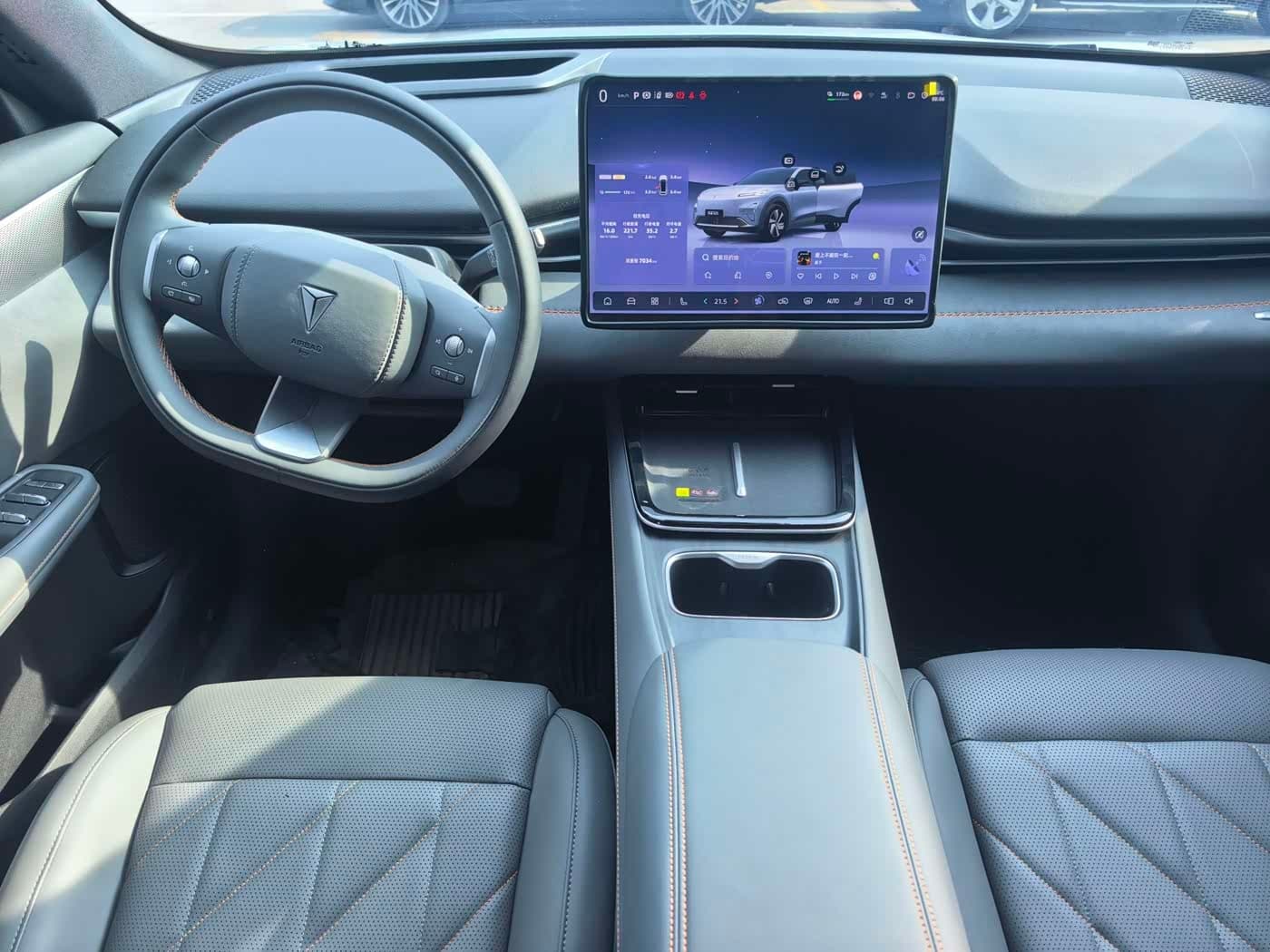 2025 Deepal Shenlan S05 Gris Argenté, 7,000 km, China export – photo 5