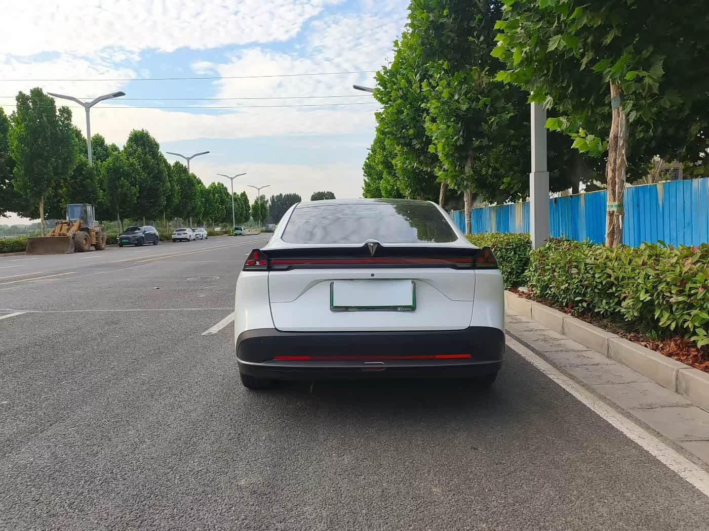 2025 Deepal Shenlan L07 White, 35,000 km, China export – photo 9