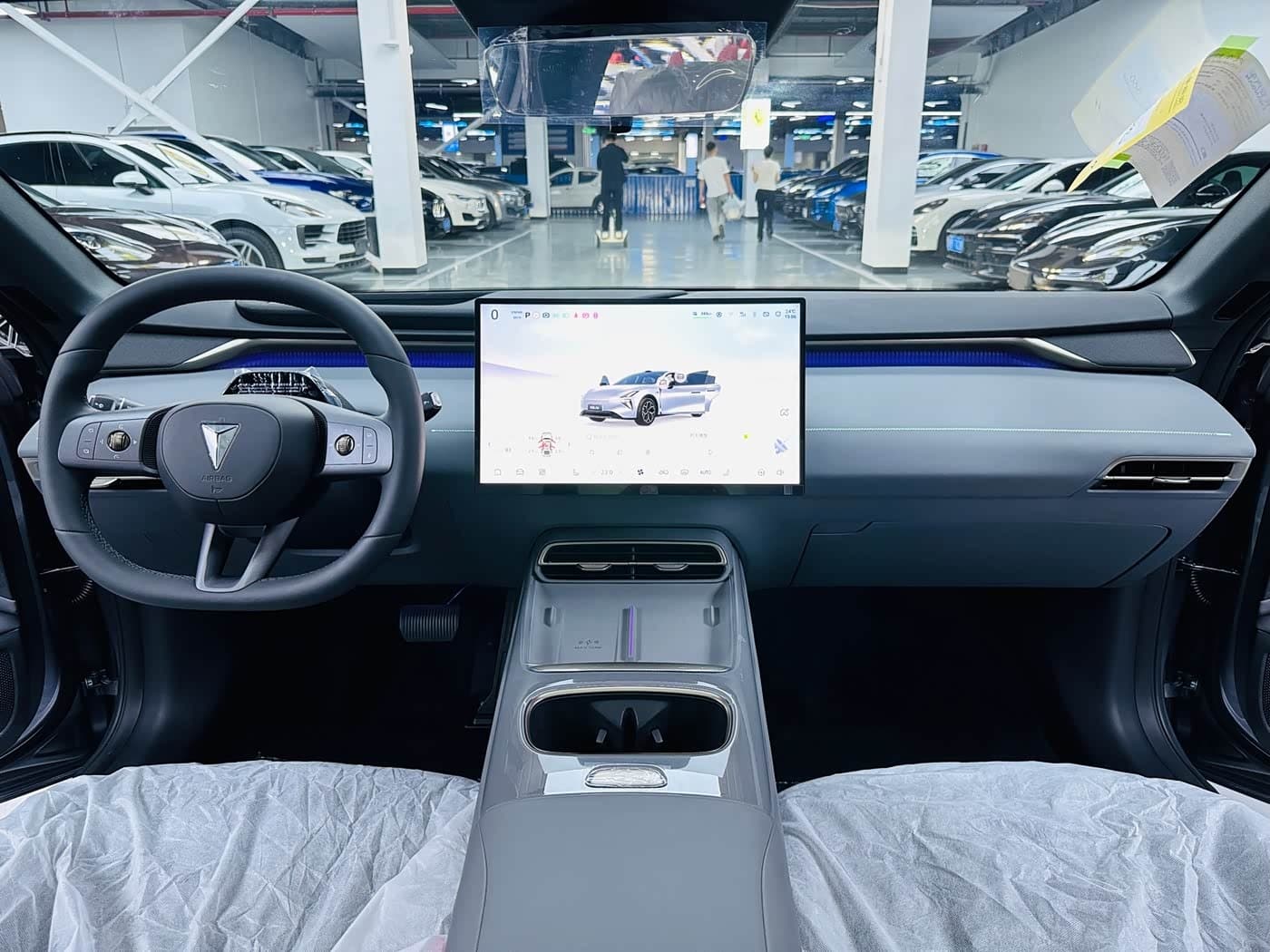 2025 Deepal DeepBlue L06 رمادي فضي, 100 km, China export – photo 6