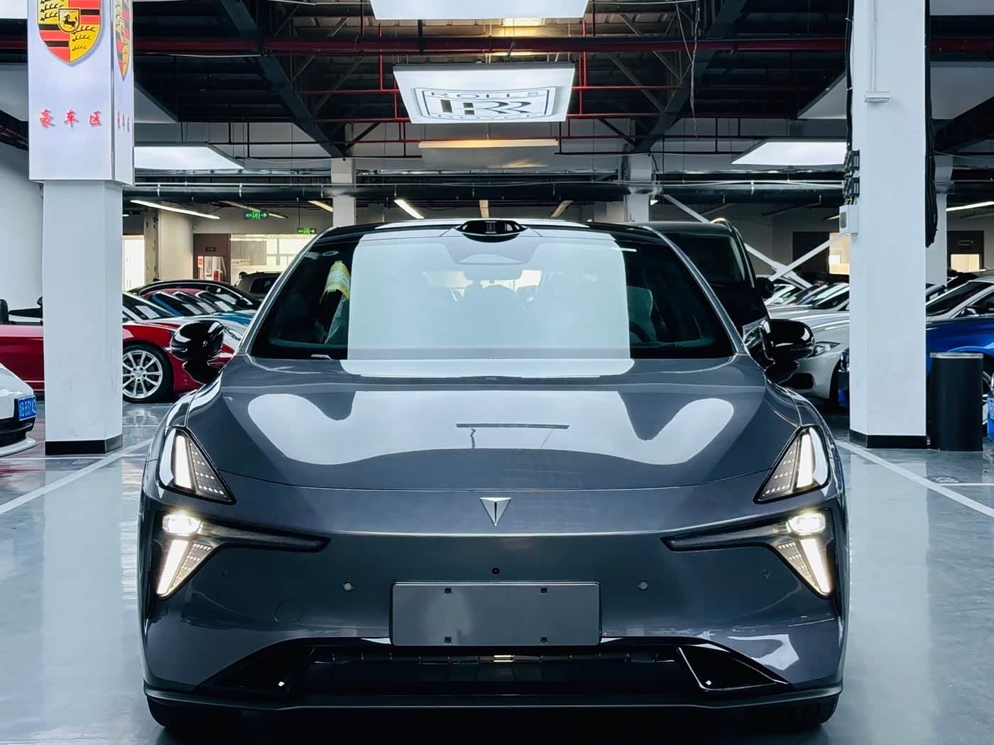 2025 Deepal DeepBlue L06 رمادي فضي, 100 km, China export – photo 2