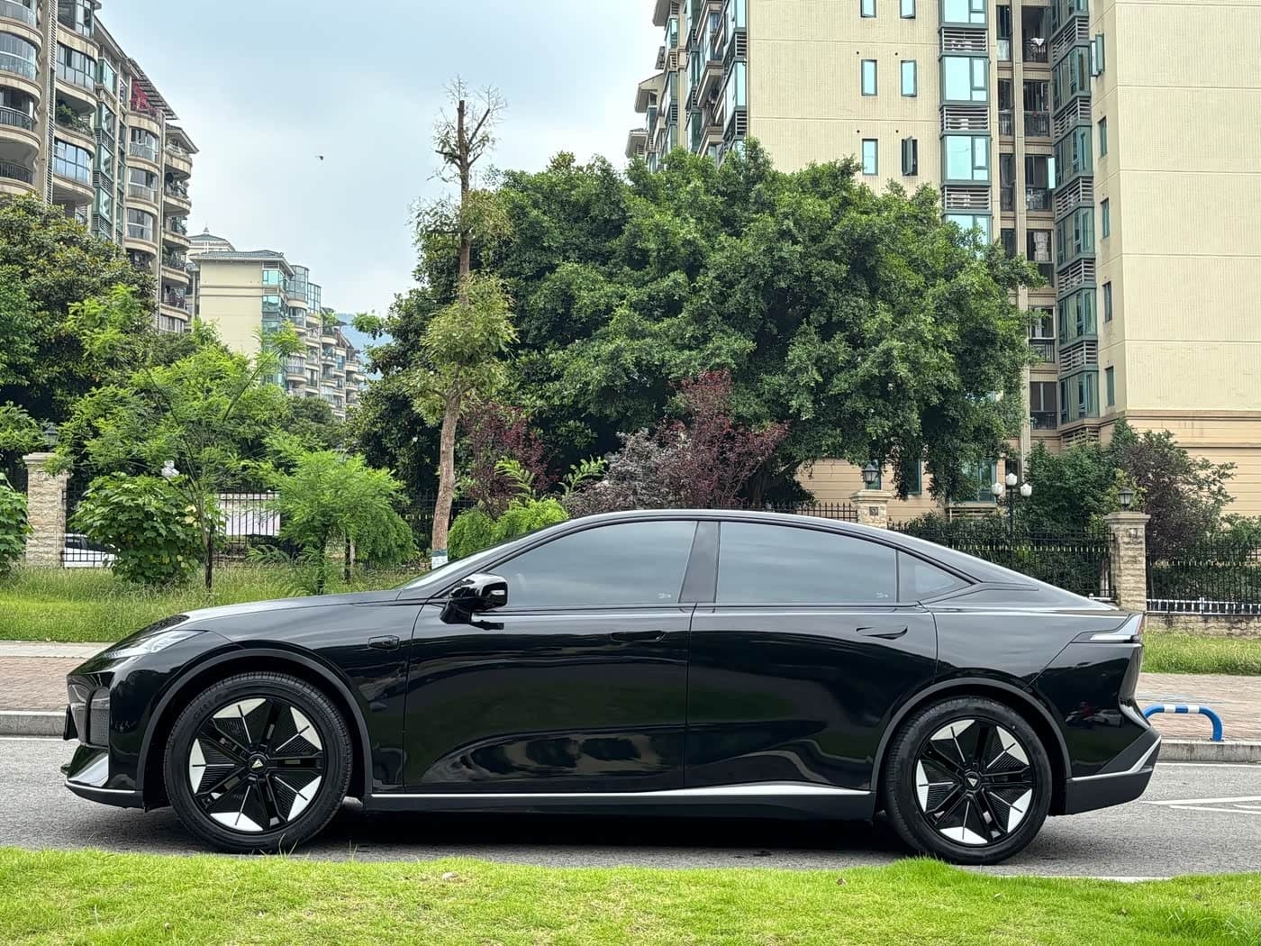 2024 Deepal SL03 Black, 49,000 km, China export – photo 4