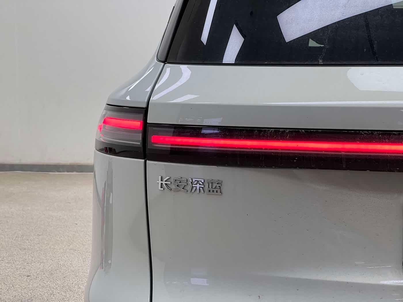 2025 Deepal Deep Blue S09 Silbergrau, 14,000 km, China export – photo 10