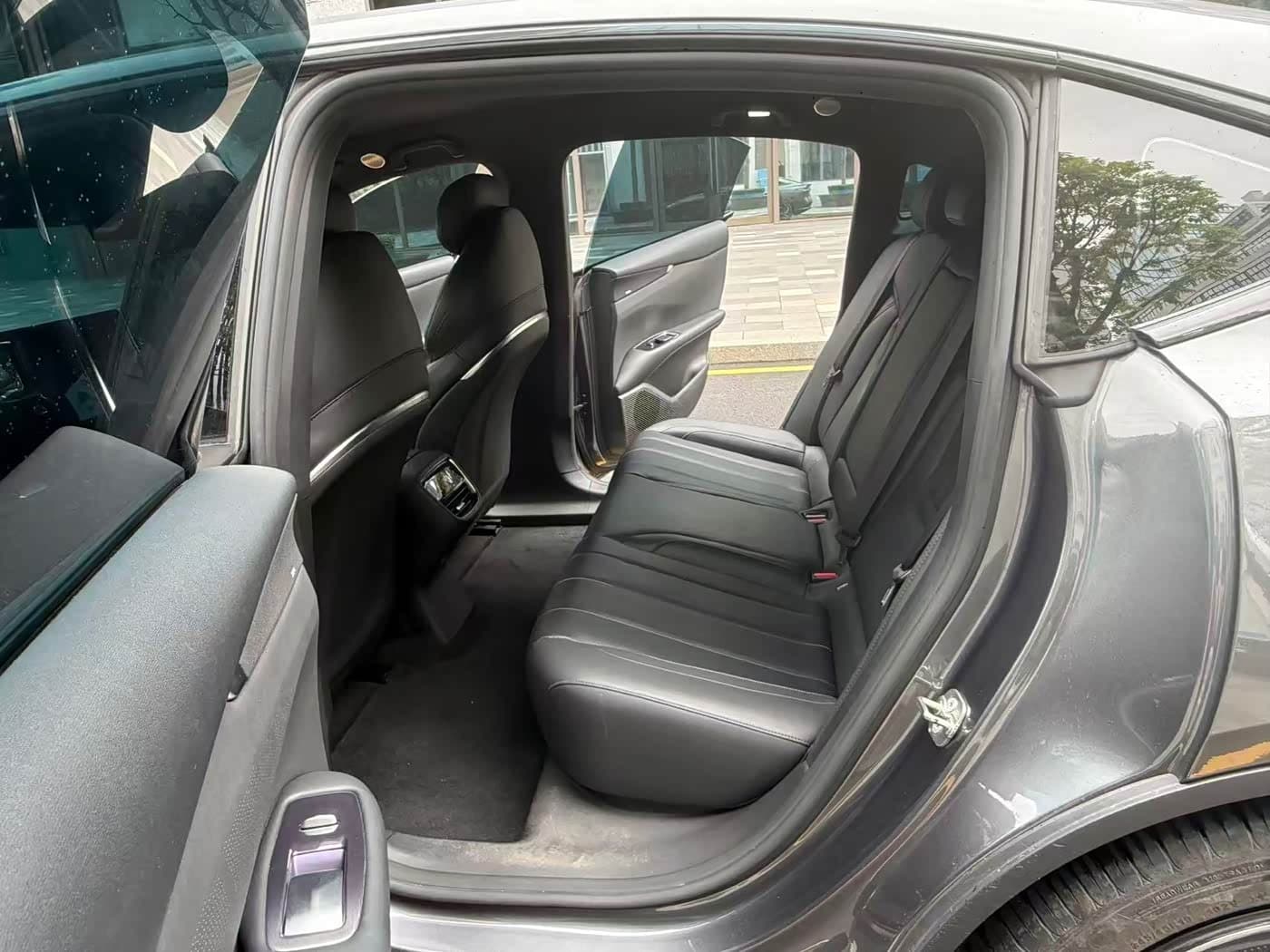 2025 Deepal Shenlan L07 رمادي فضي, 27,000 km, China export – photo 5