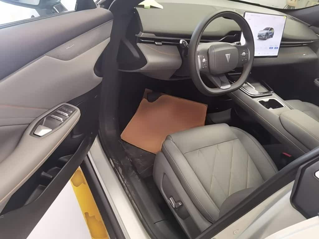 2025 Deepal Shenlan S05 Gris Argenté, 100 km, China export – photo 16