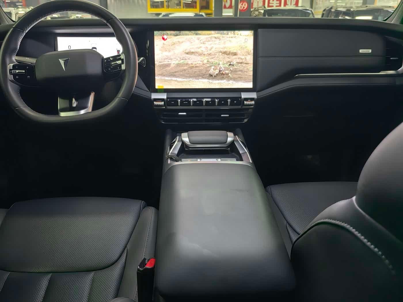 2024 Deepal Deep Blue G318 Black, 33,000 km, China export – photo 5