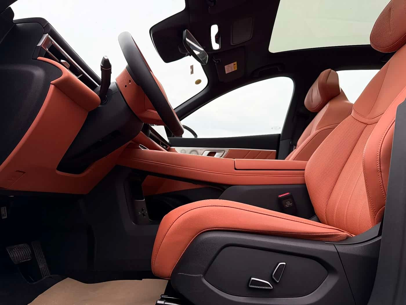 2025 Deepal S07 Black, 200 km, China export – photo 16