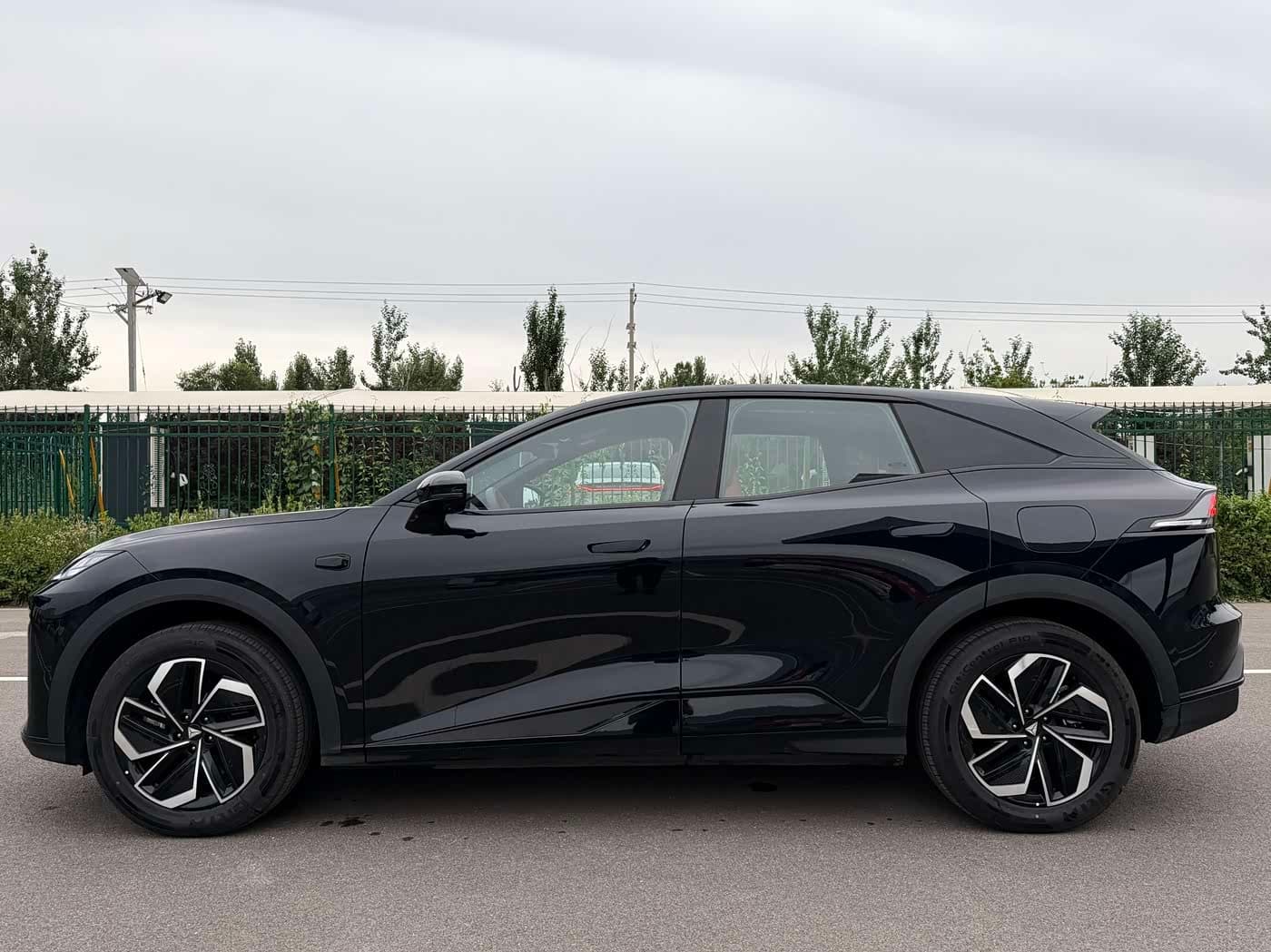 2025 Deepal S07 Black, 200 km, China export – photo 8