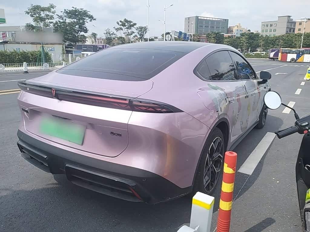 2025 Deepal DeepBlue L06 رمادي فضي, 11,100 km, China export – photo 7