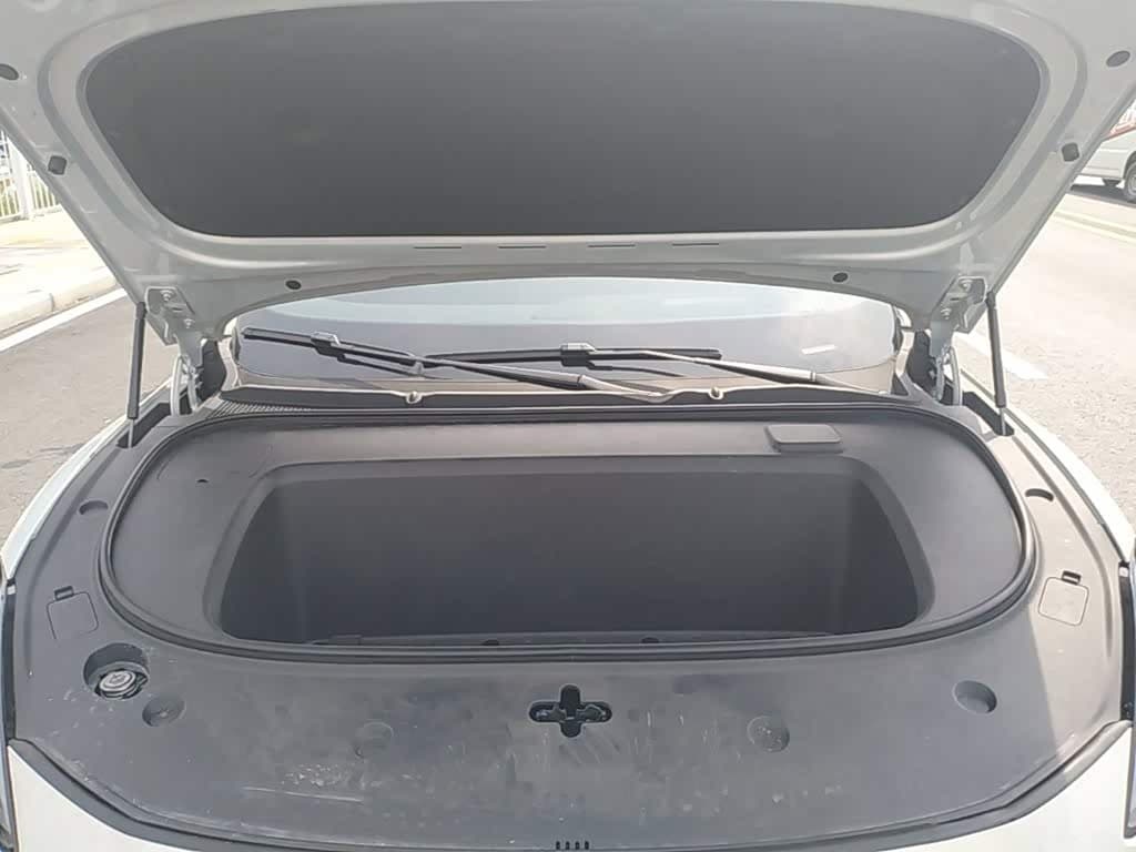 2025 Deepal DeepBlue L06 رمادي فضي, 11,100 km, China export – photo 20