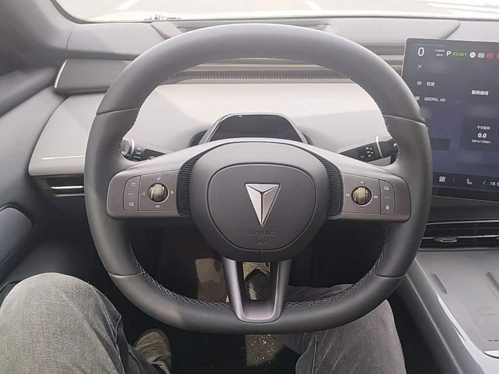 2025 Deepal DeepBlue L06 رمادي فضي, 11,100 km, China export – photo 11