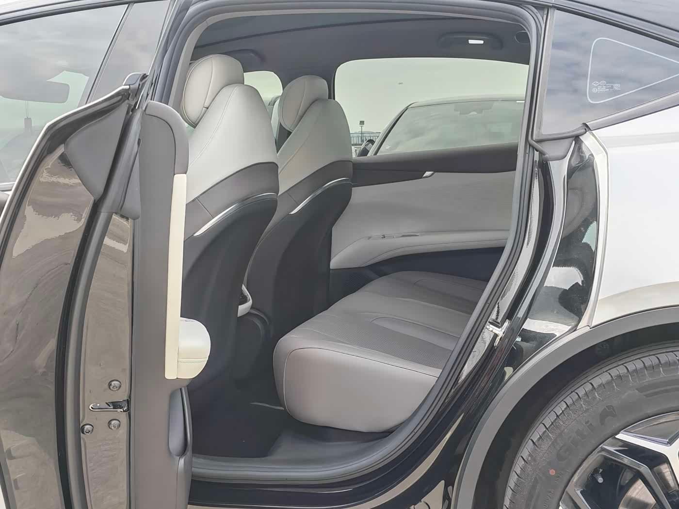 2024 Deepal Shenlan L07 Silver Gray, 30,000 km, China export – photo 14