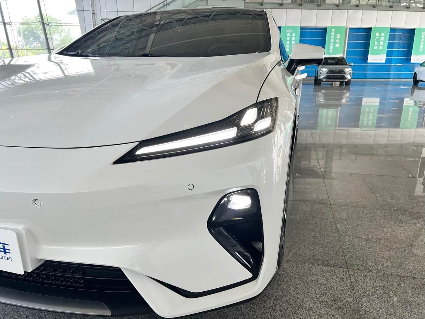 2025 Deepal Shenlan L07 White, 10,000 km, China export – photo 17