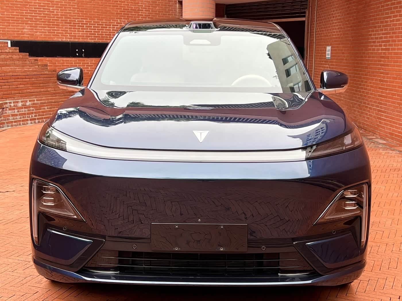 2025 Deepal Deep Blue S09 Silbergrau, 11,500 km, China export – photo 2