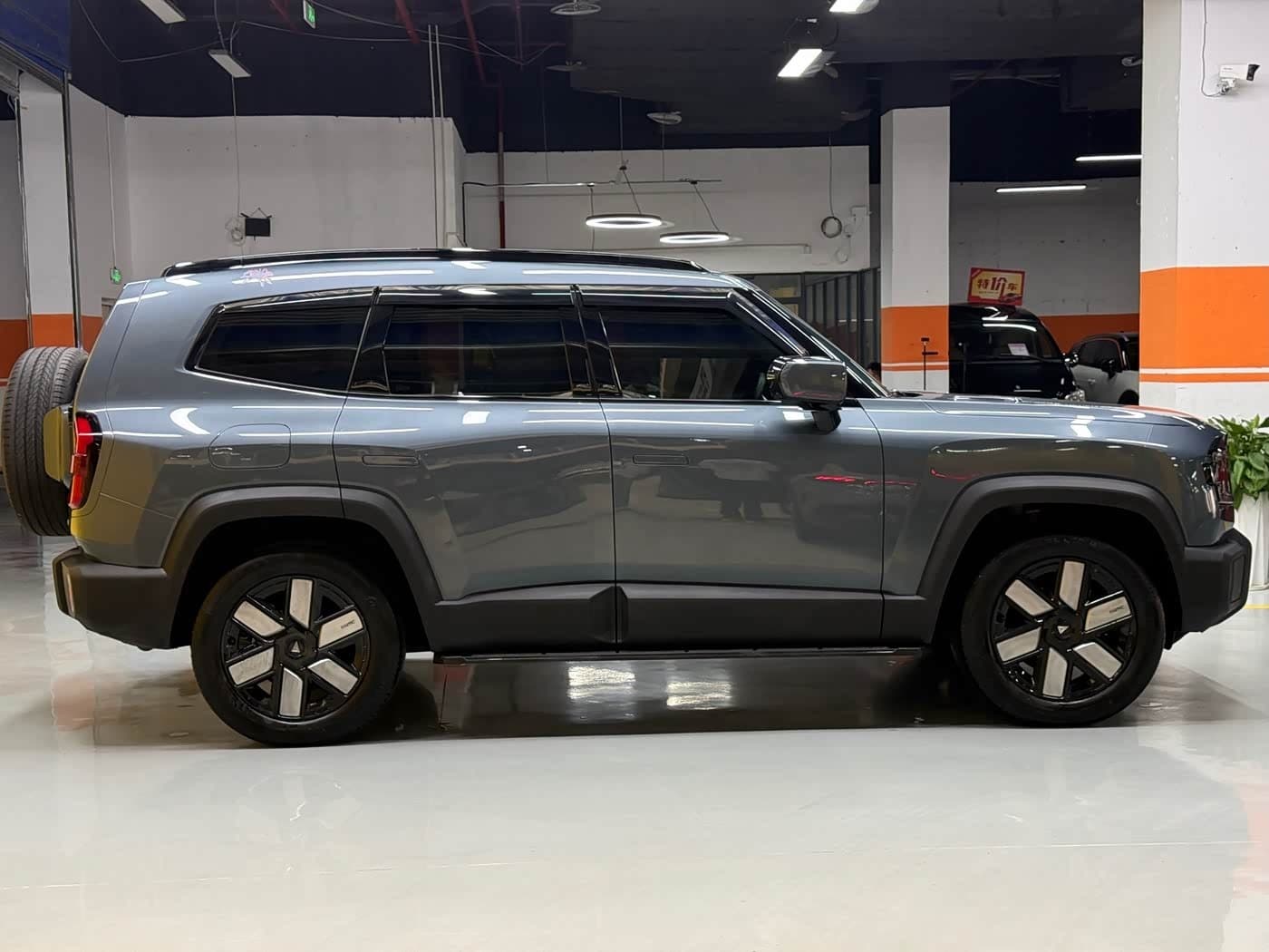 2024 Deepal Deep Blue G318 رمادي فضي, 47,000 km, China export – photo 8