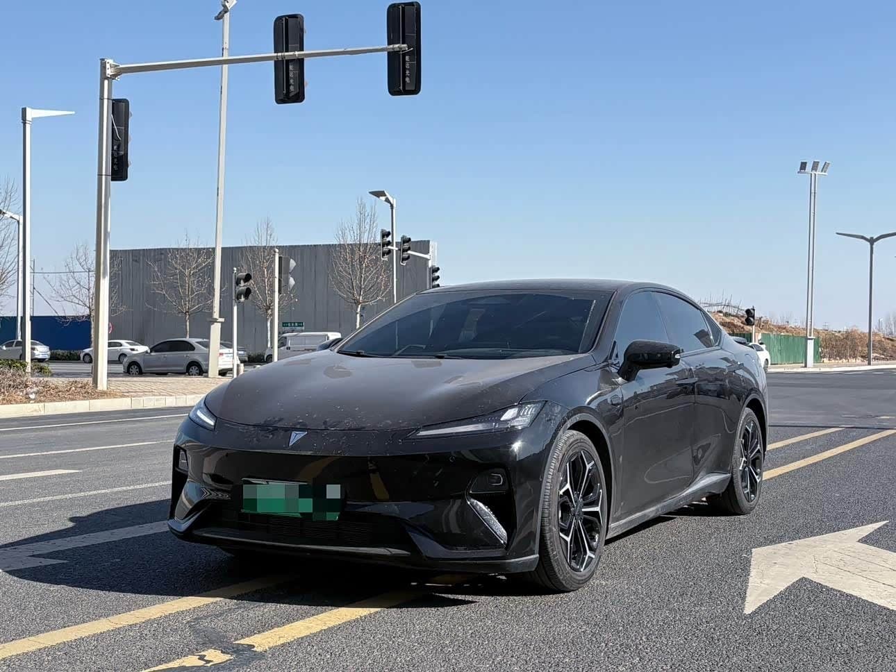 2025 Deepal Shenlan L07 Black, 15,000 km, China export – photo 1