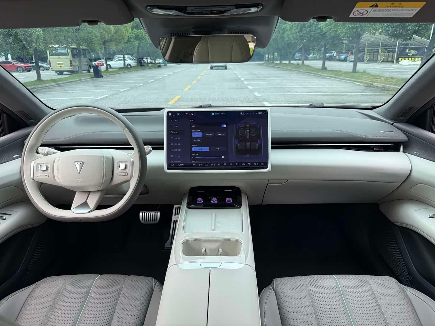 2025 Deepal Shenlan L07 رمادي فضي, 10,000 km, China export – photo 5