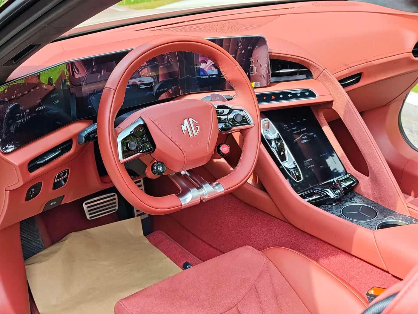 2024 MG Cyberster Yellow, 15,000 km, China export – photo 8