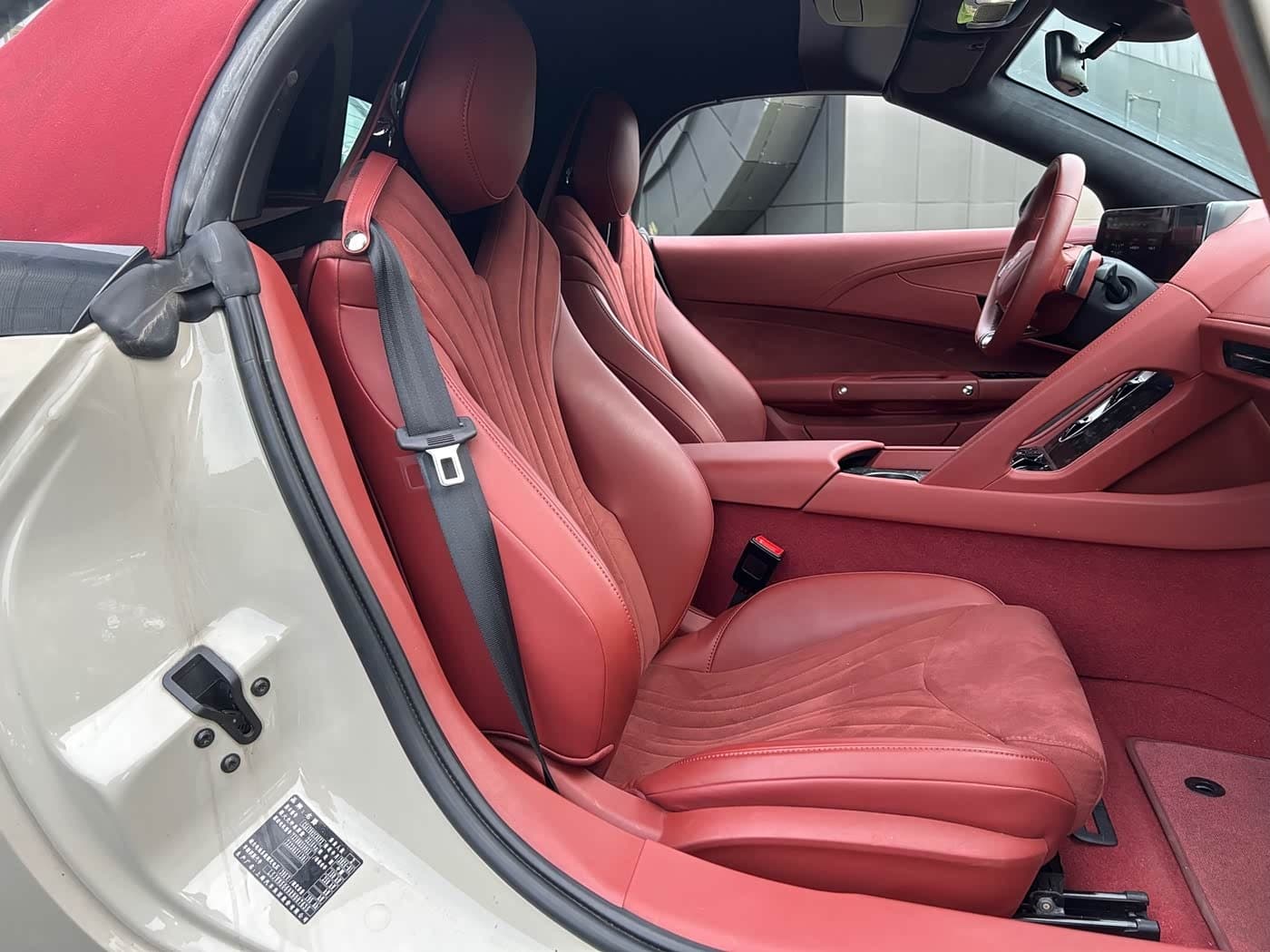 2024 MG Cyberster White, 12,000 km, China export – photo 9