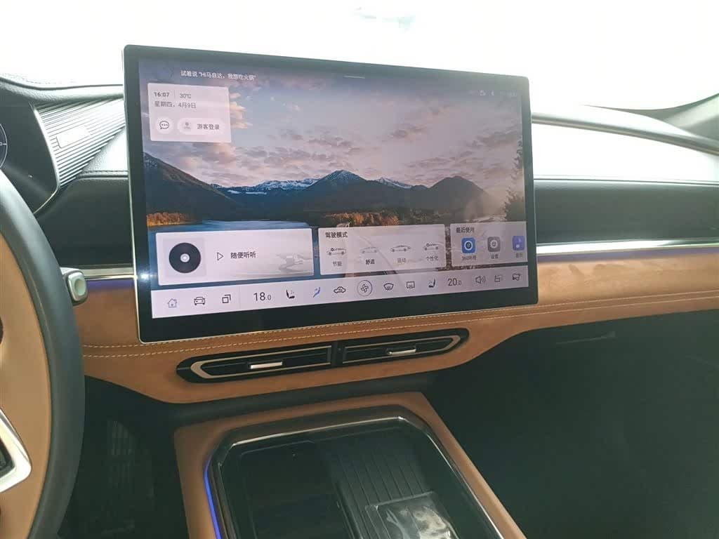 2024 Mazda EZ-6 Silbergrau, 11,800 km, China export – photo 9