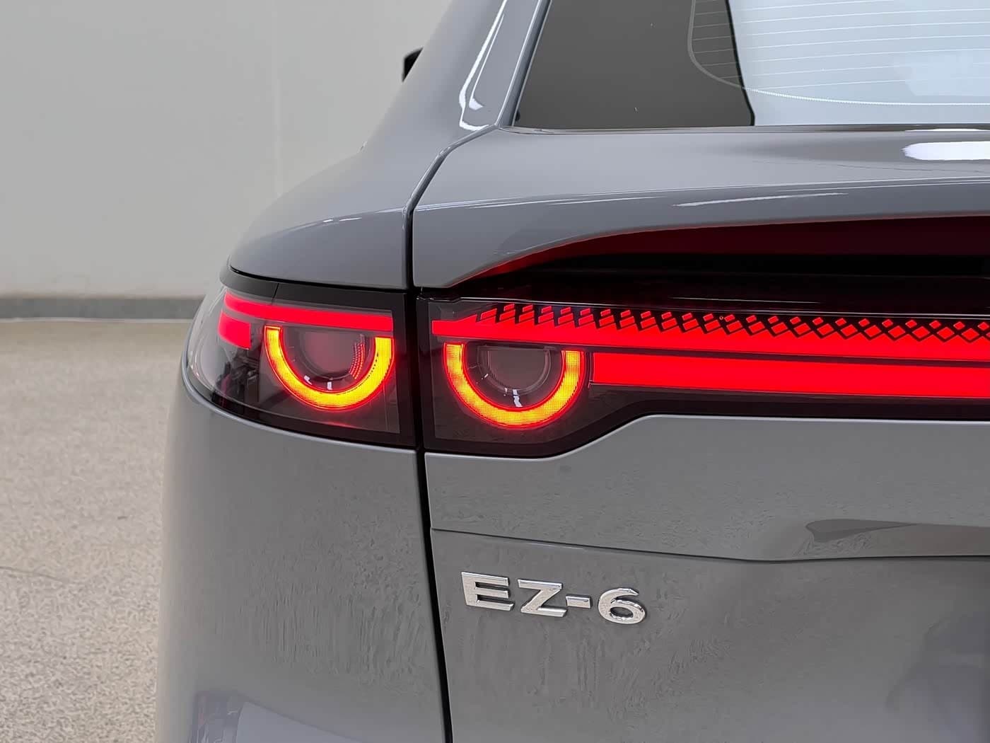 2024 Mazda EZ-6 Gris Plata, 20,400 km, China export – photo 11