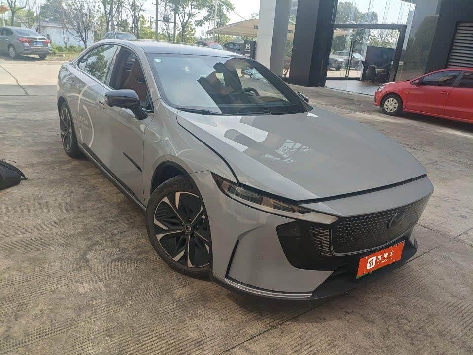 2024 Mazda EZ-6 رمادي فضي, 20,000 km, China export – photo 2