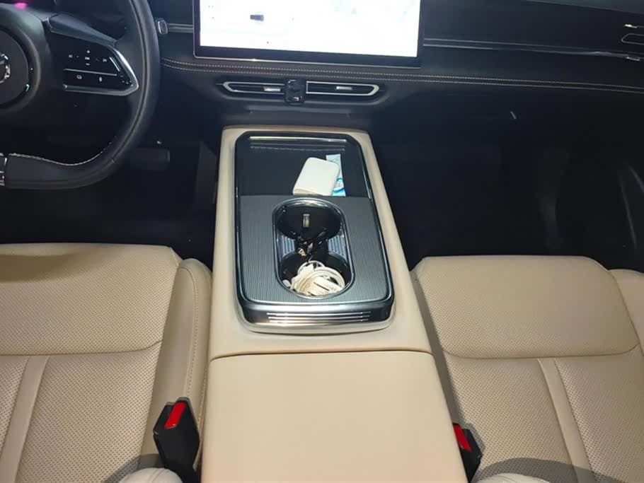 2024 Mazda EZ-6 White, 8,200 km, China export – photo 16