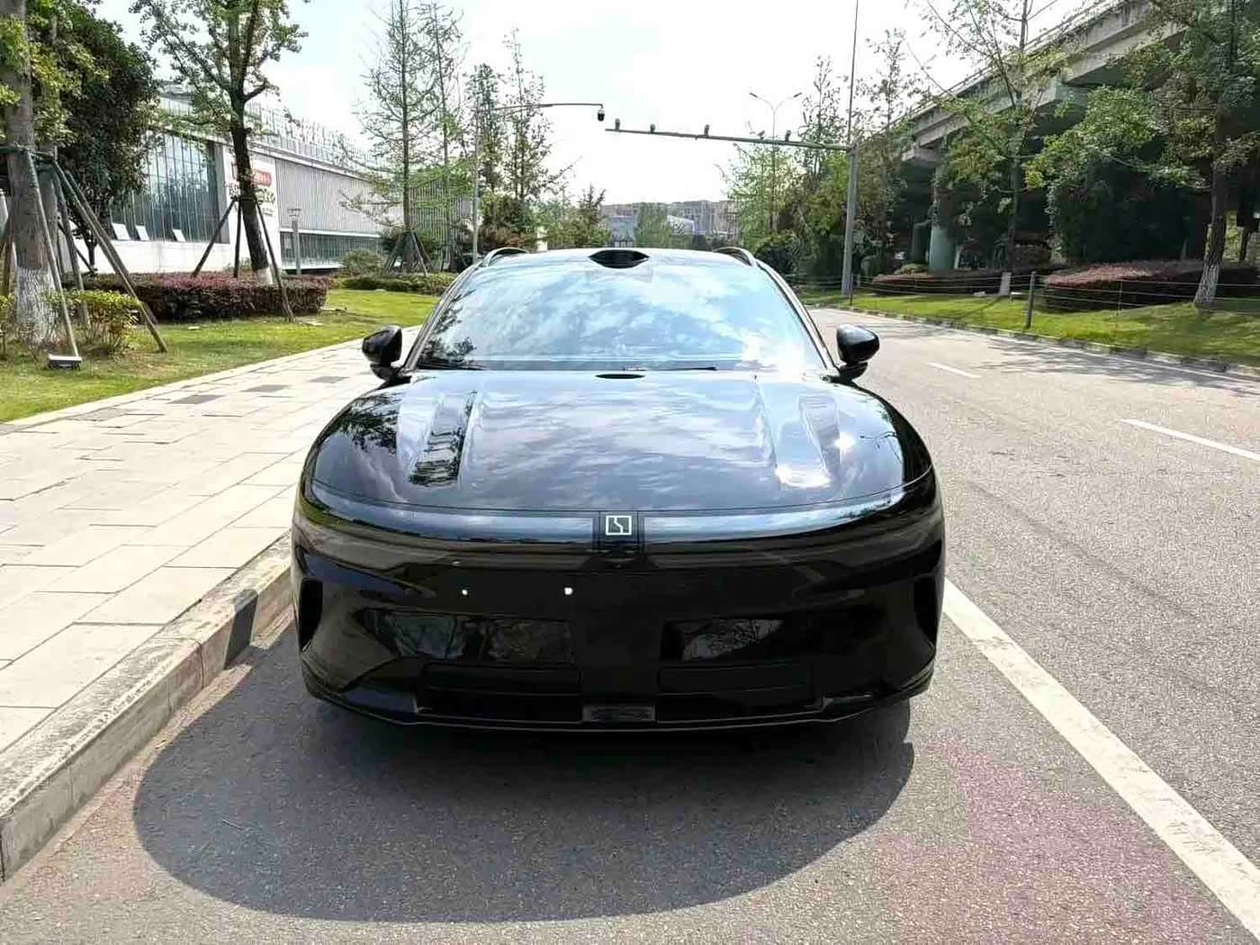 2025 Zeekr 007GT Black, 17,000 km, China export – photo 2