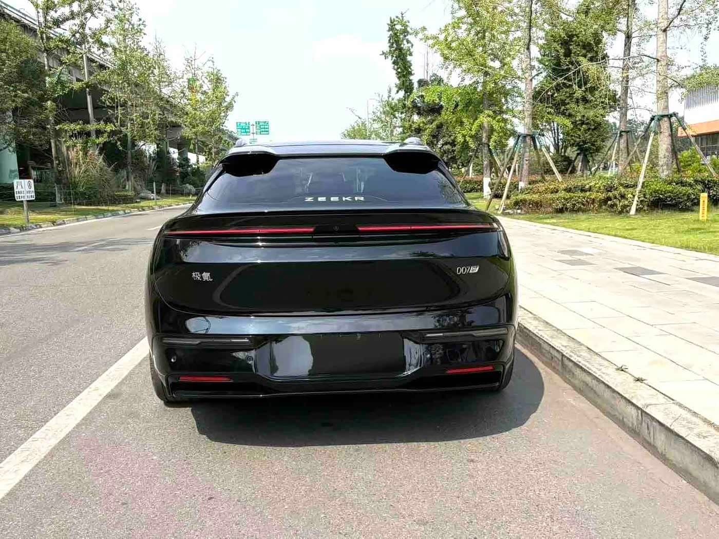 2025 Zeekr 007GT Black, 17,000 km, China export – photo 4