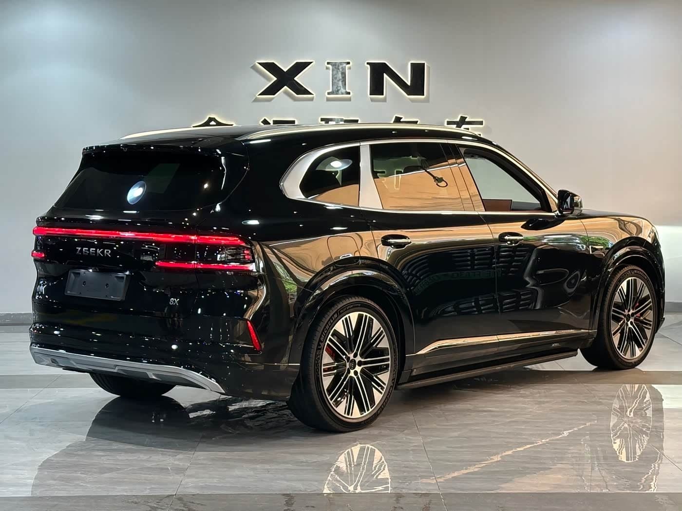 2026 Zeekr 8X Black, 200 km, China export – photo 6