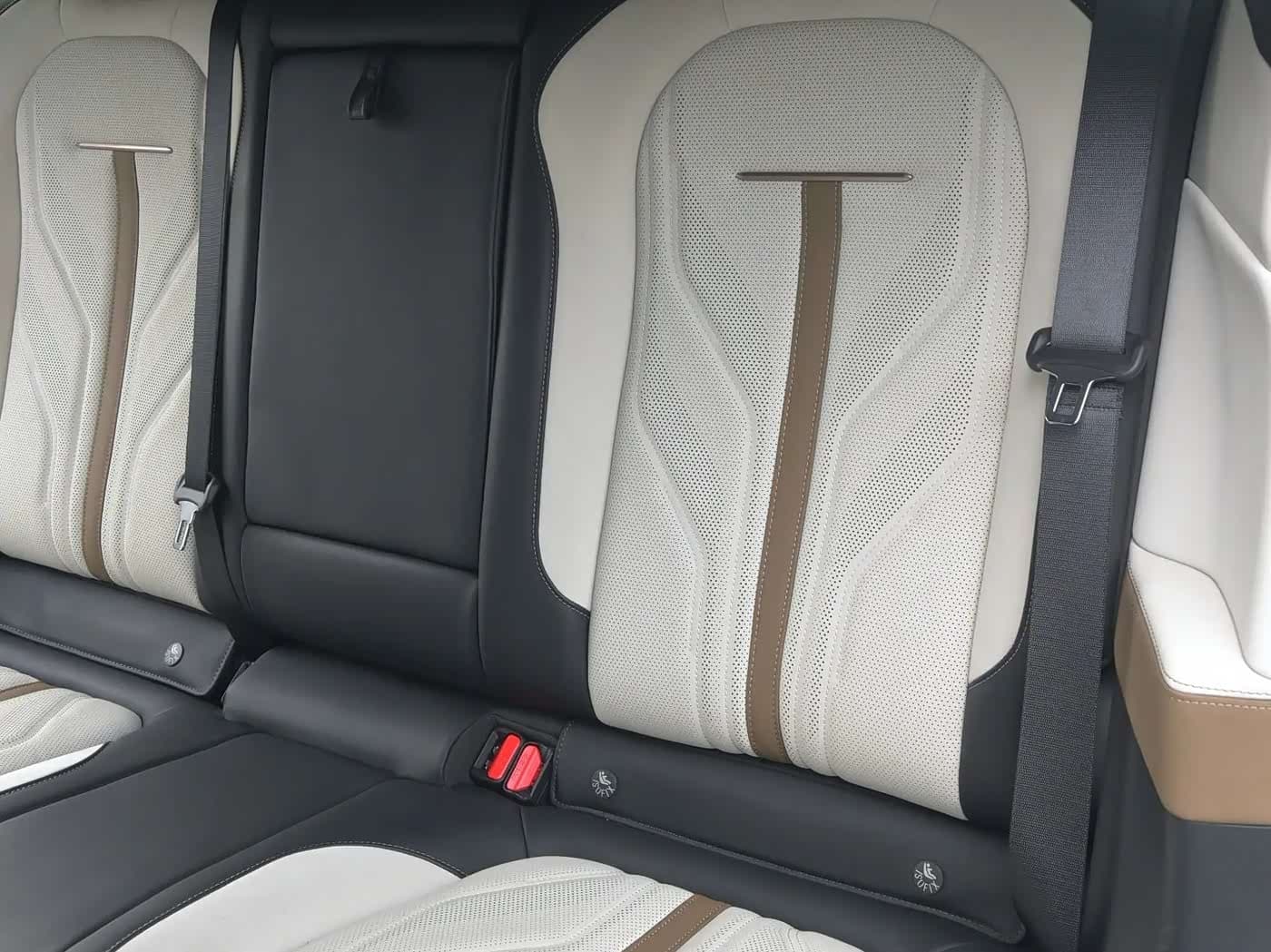 2025 Zeekr 007GT Blue, 11,600 km, China export – photo 19