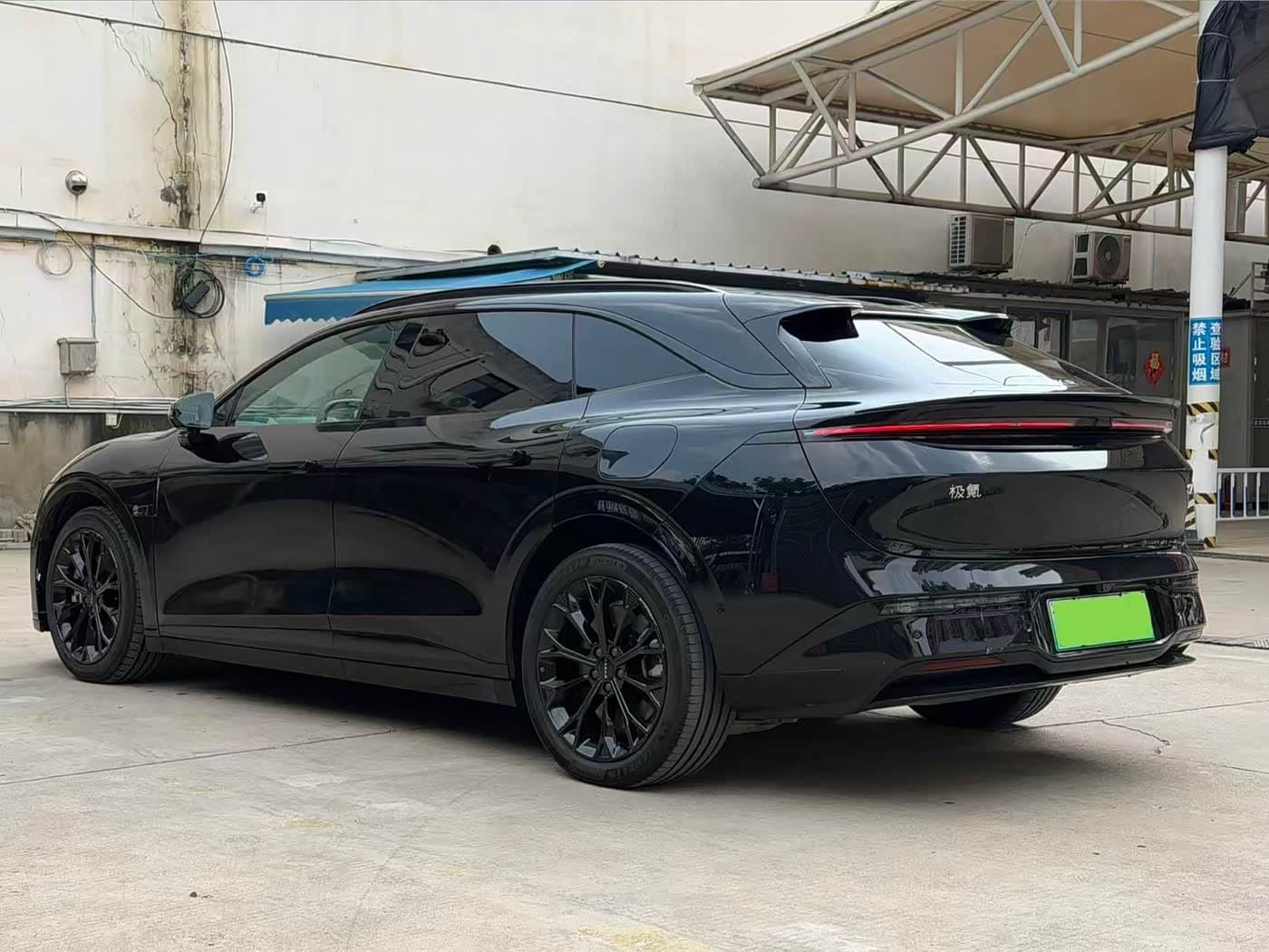 2025 Zeekr 007GT Black, 9,000 km, China export – photo 7