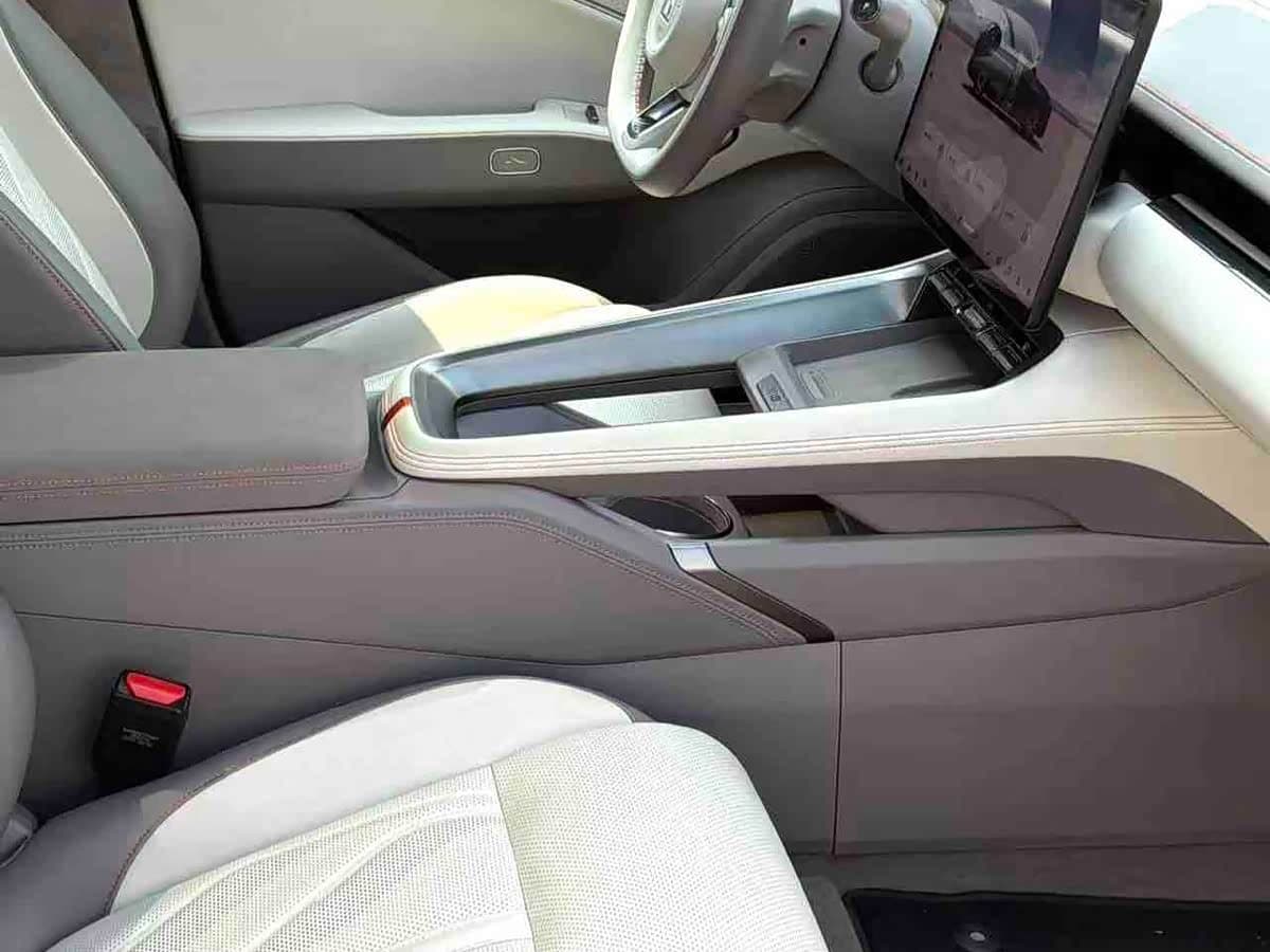 2025 Zeekr 007GT White, 14,000 km, China export – photo 6
