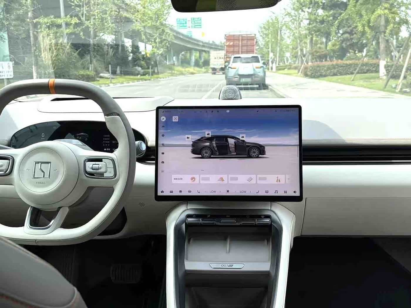 2025 Zeekr 007GT White, 14,000 km, China export – photo 8