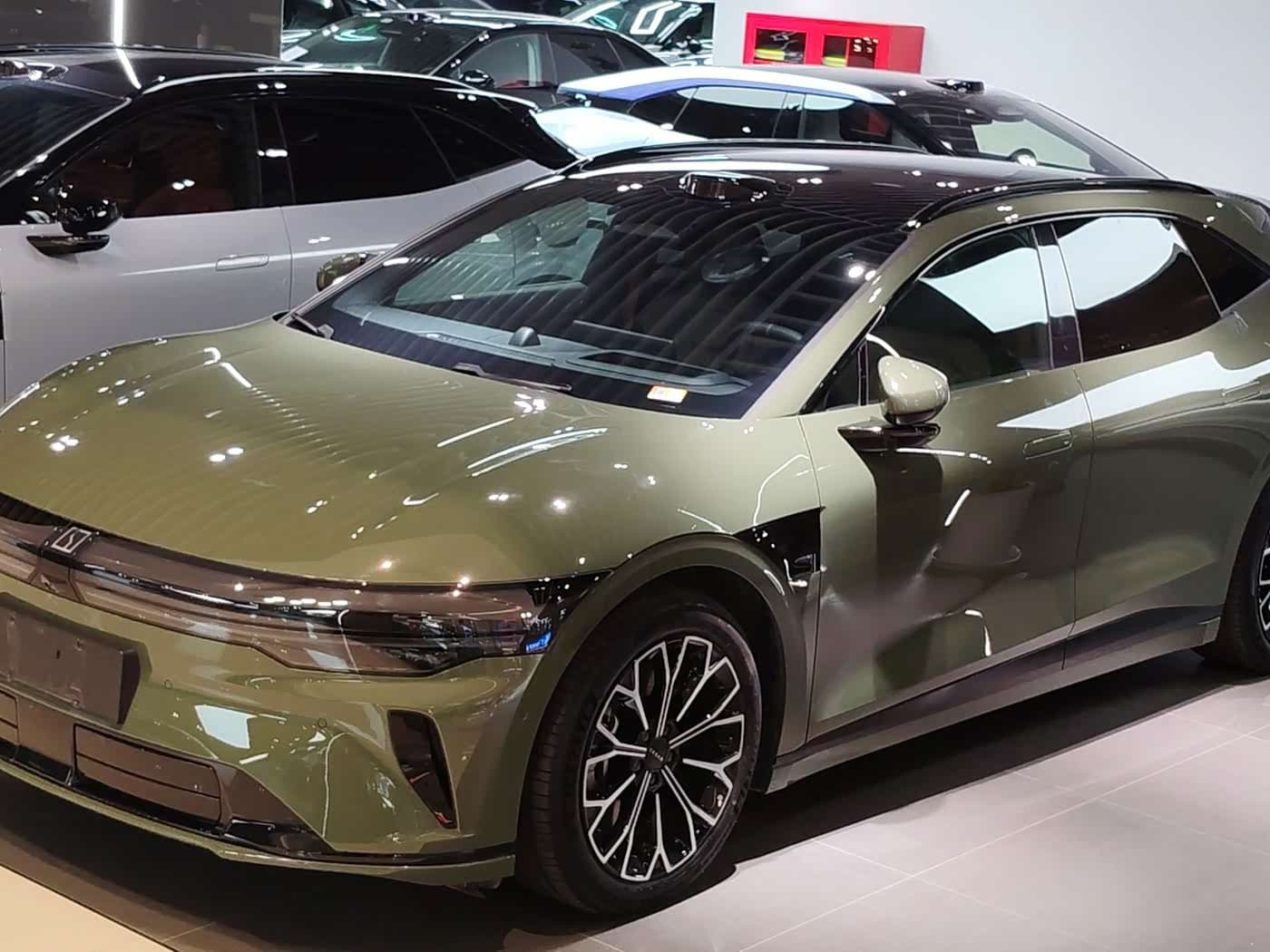 2025 Zeekr 007GT Green, 10,000 km, China export – photo 3