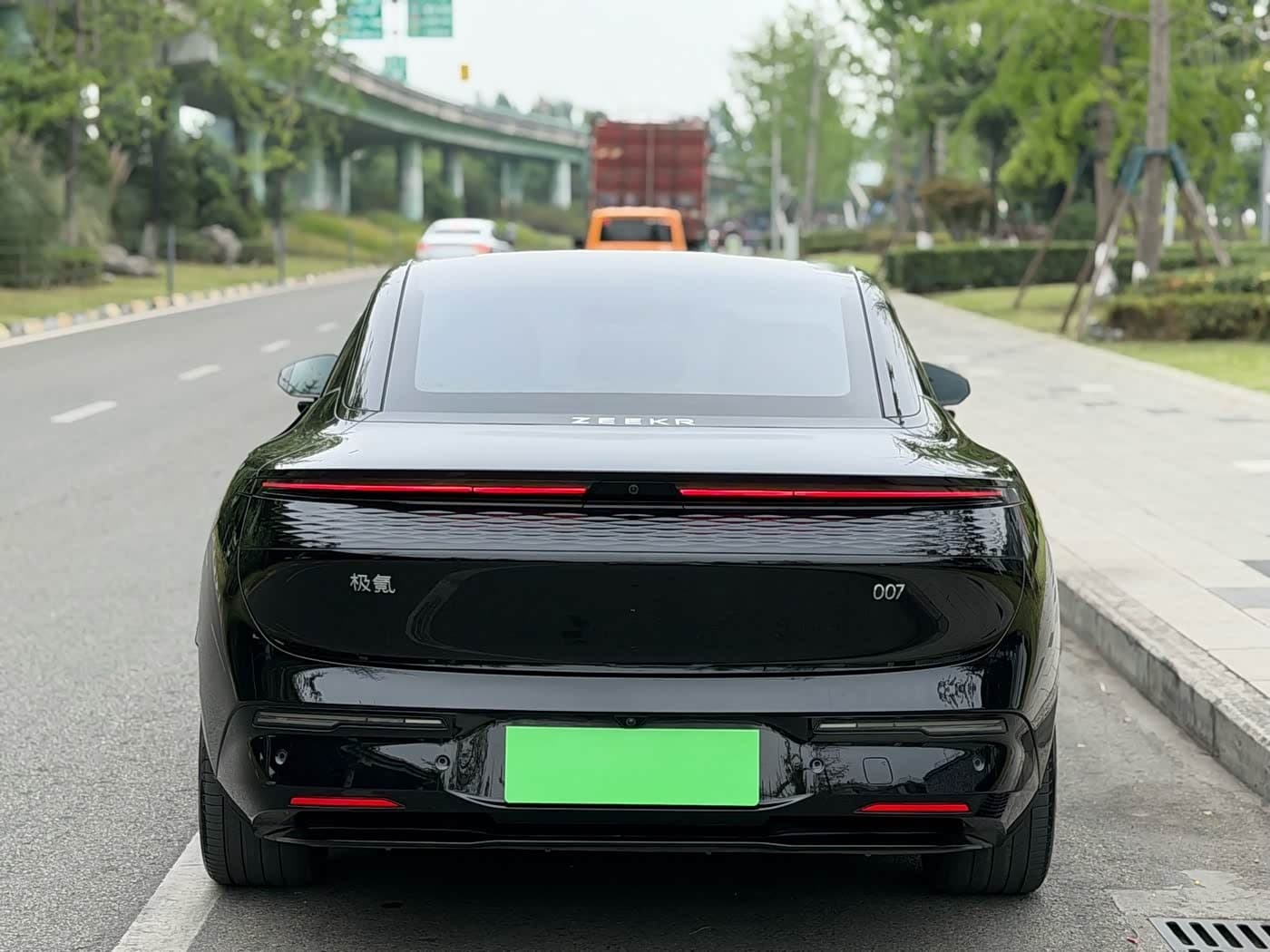 2024 Zeekr 007 Black, 13,000 km, China export – photo 5