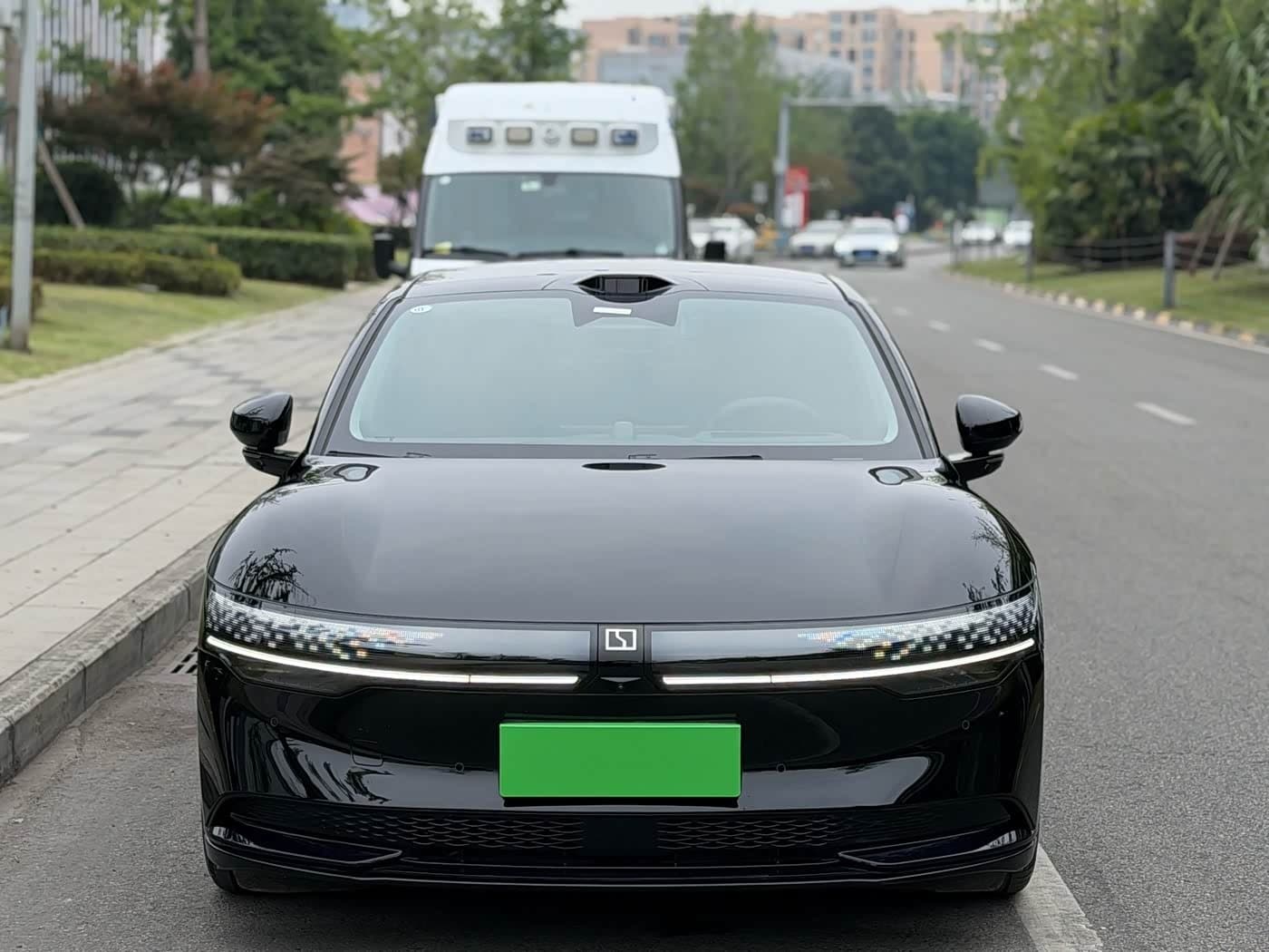 2024 Zeekr 007 Black, 13,000 km, China export – photo 2