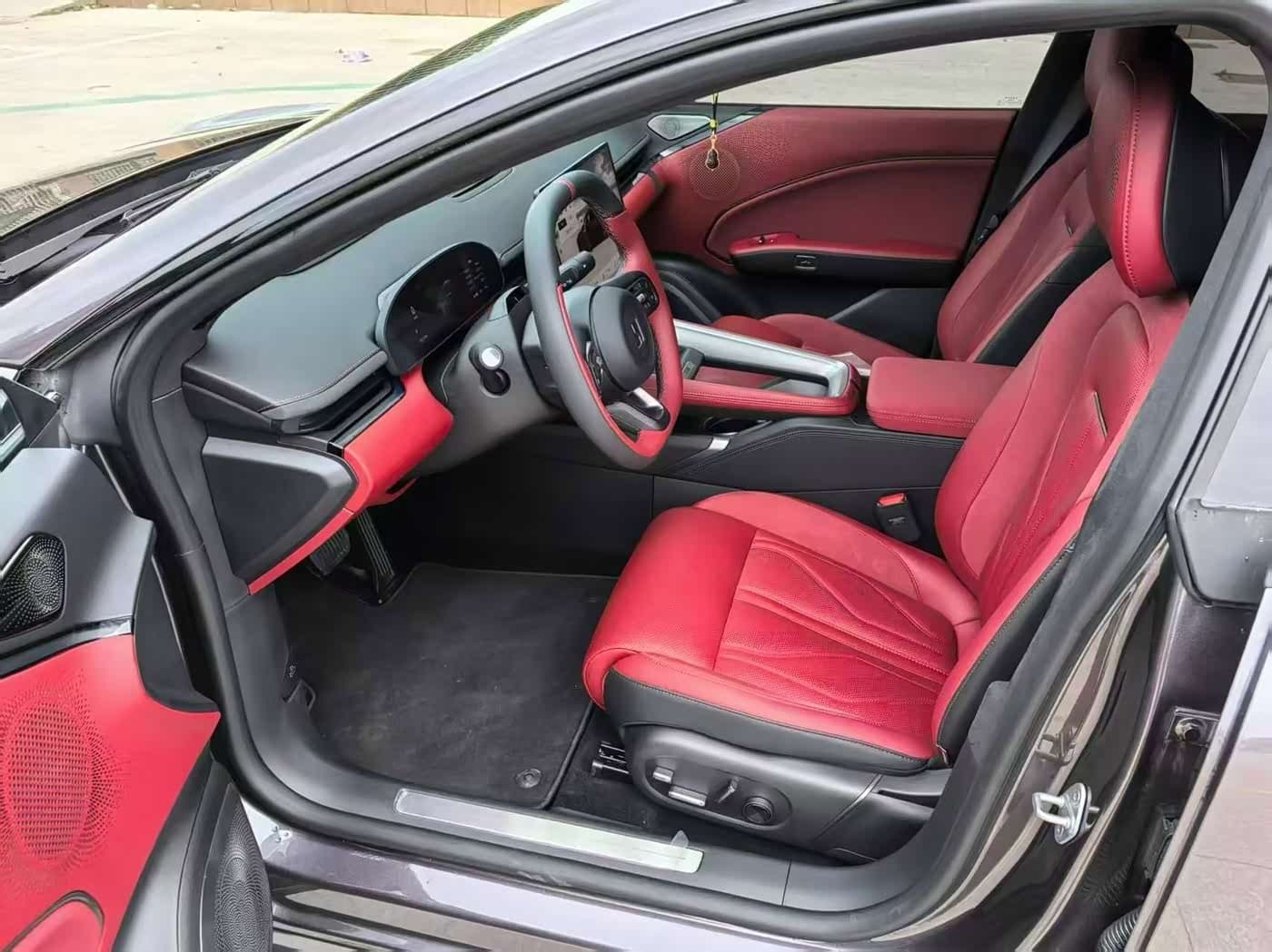 2024 Zeekr 007 Red, 9,000 km, China export – photo 4