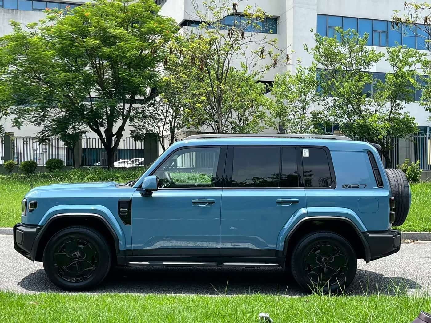 2026 iCar V27 Blue, 4,800 km, China export – photo 3