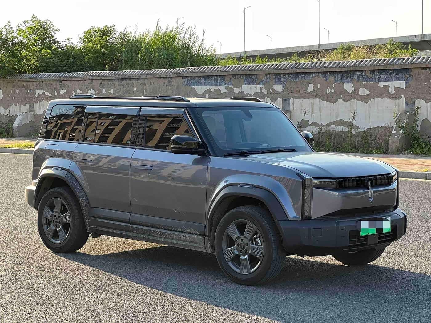 2024 iCar 03 Silbergrau, 33,000 km, China export – photo 3