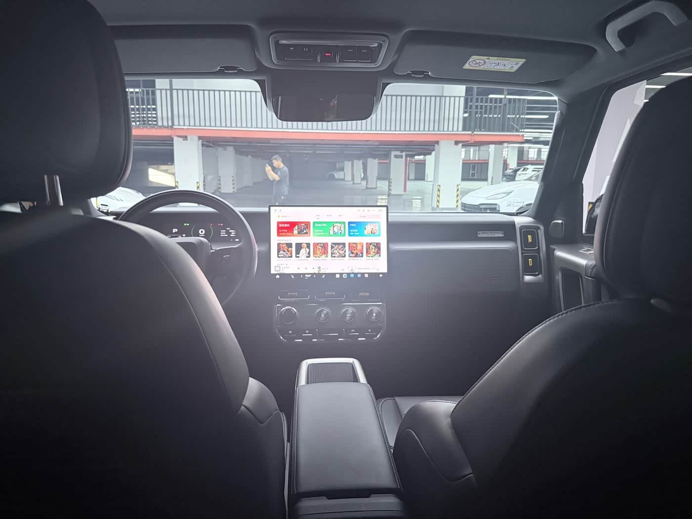 2025 iCar V23 White, 20,000 km, China export – photo 14