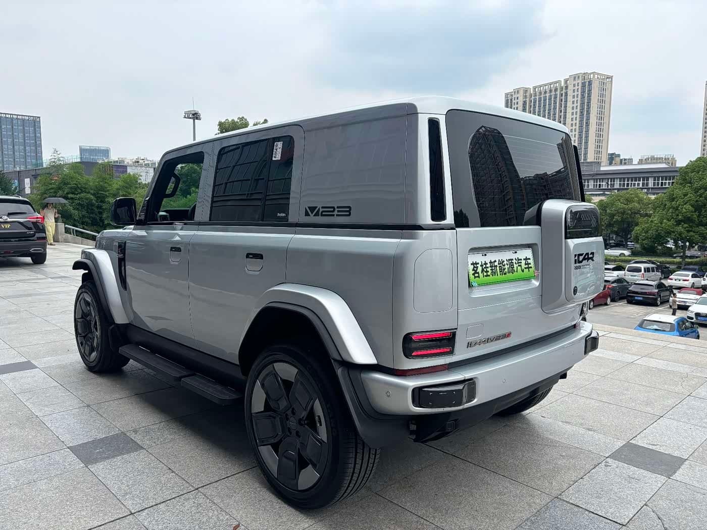 2025 iCar V23 رمادي فضي, 3,600 km, China export – photo 4