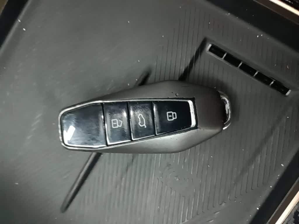 2024 iCar 03 Green, 48,300 km, China export – photo 9