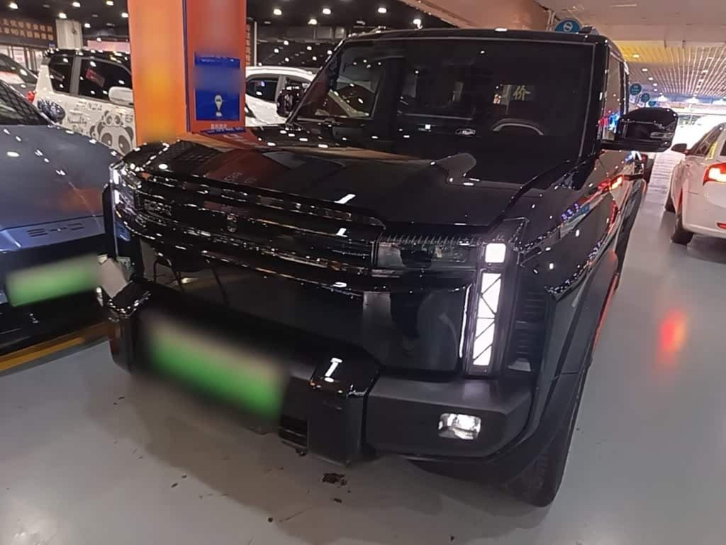 2024 iCar 03T Black, 32,800 km, China export – photo 1