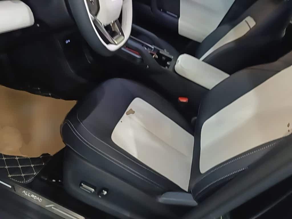 2024 iCar 03T Black, 32,800 km, China export – photo 15