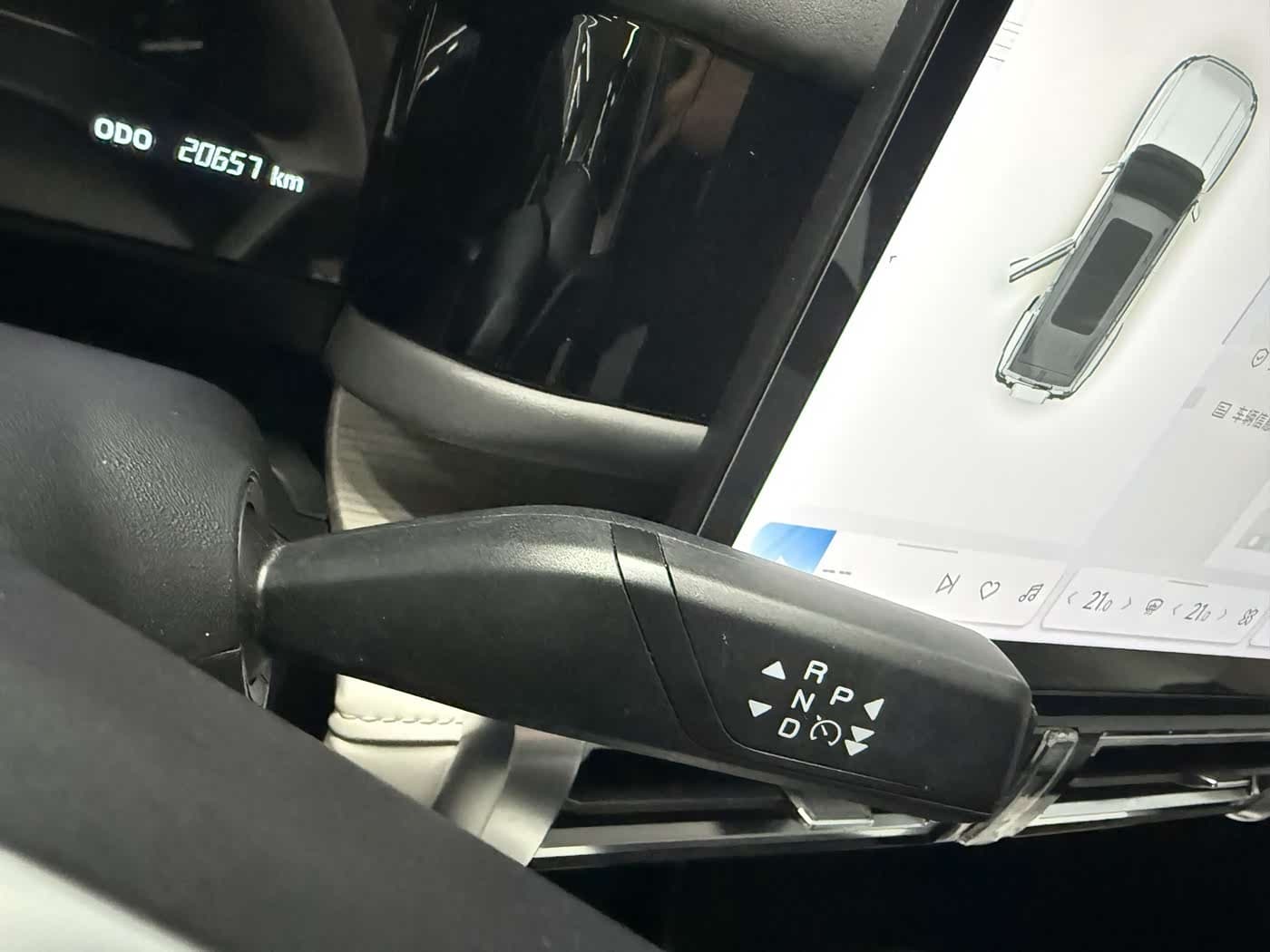 2024 iCar 03 رمادي فضي, 12,000 km, China export – photo 13